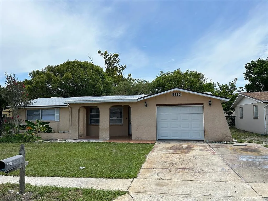 3 bed, 2.0 bath, 1314 sqft, $1,595 — Photo 2