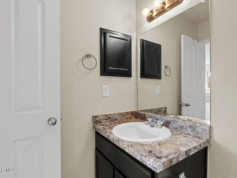 2240 Decamp Point Pl — Photo 24
