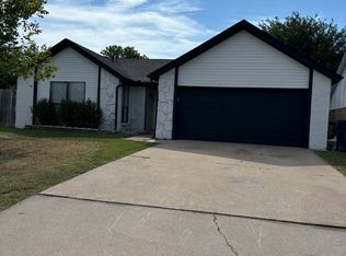 11128 Windmill Rd, Oklahoma City, OK 73162