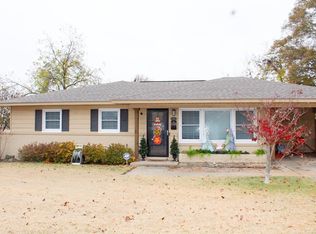 901 W 20th St, Stuttgart, AR 72160