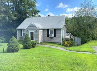 39 Pleasant View Ave, Watertown, CT 06779