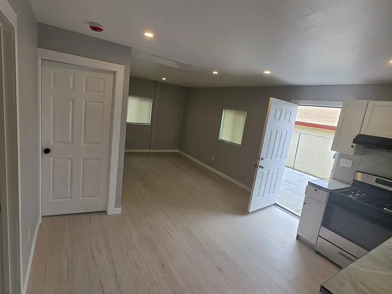 16746 Merrill St #B — Photo 24