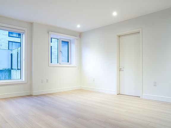 4th image of 3988 W 31st Ave