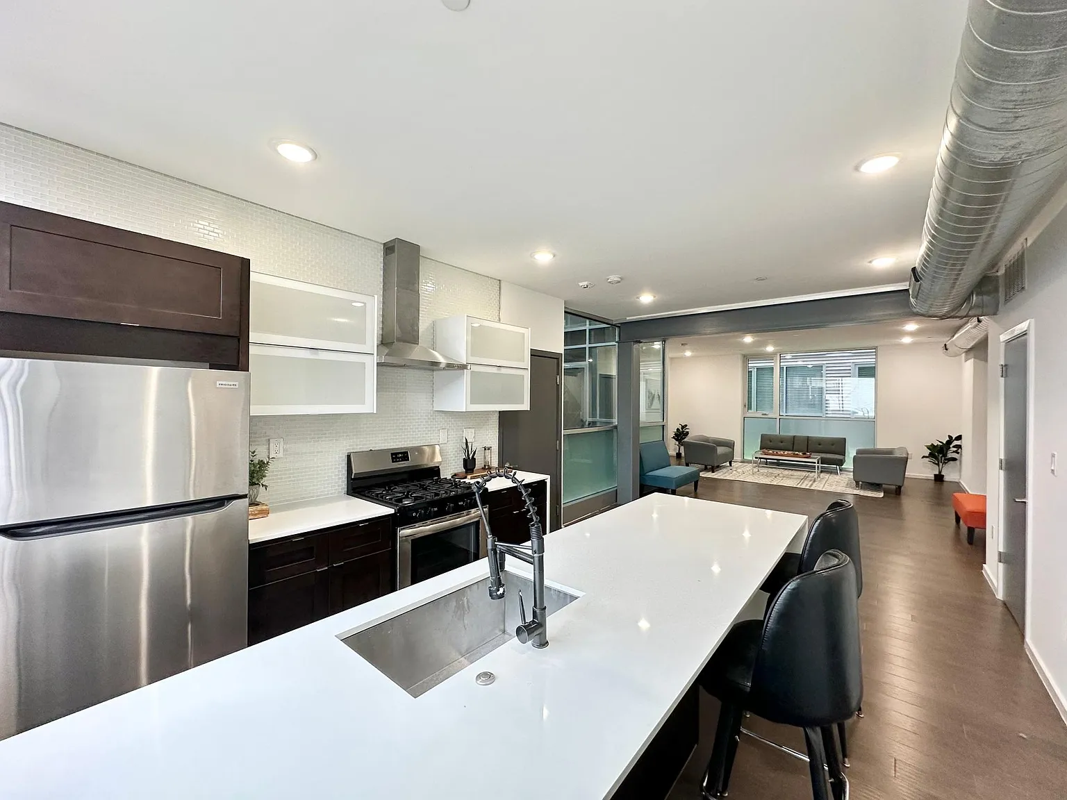 3 bed, 1800 sqft, $2,495 — Photo 1