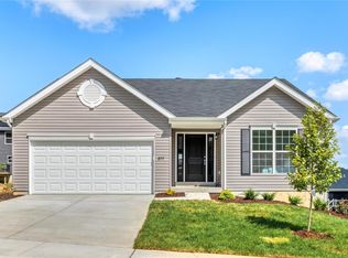 877 Valley Pine Dr, Fenton, MO 63026