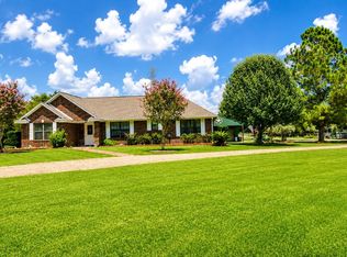 1643 County Road 540, Alvin, TX 77511