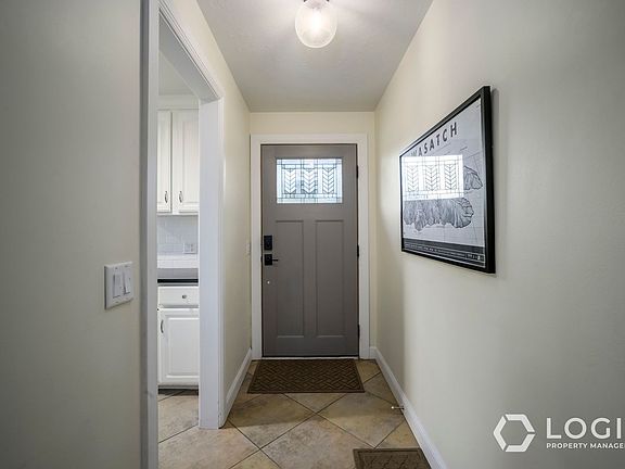 4th image of 3760 E Millstream Dr