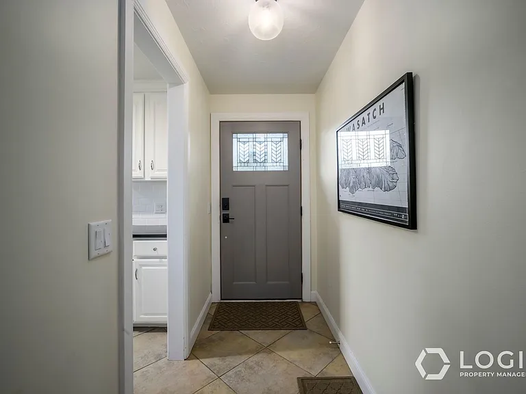 3760 E Millstream Dr — Photo 4
