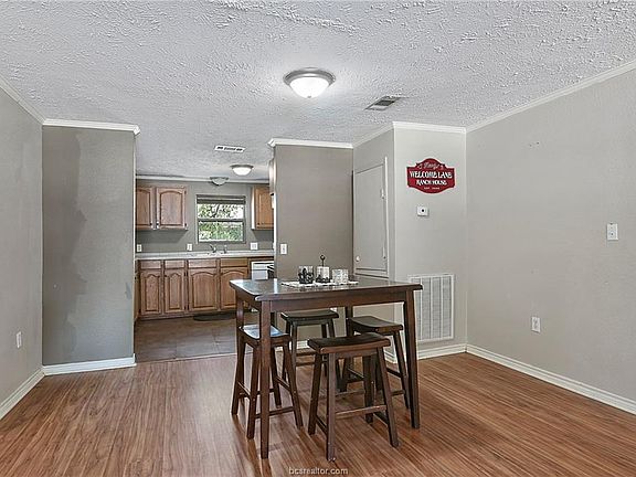 4th image of 5049 Welcome Ln