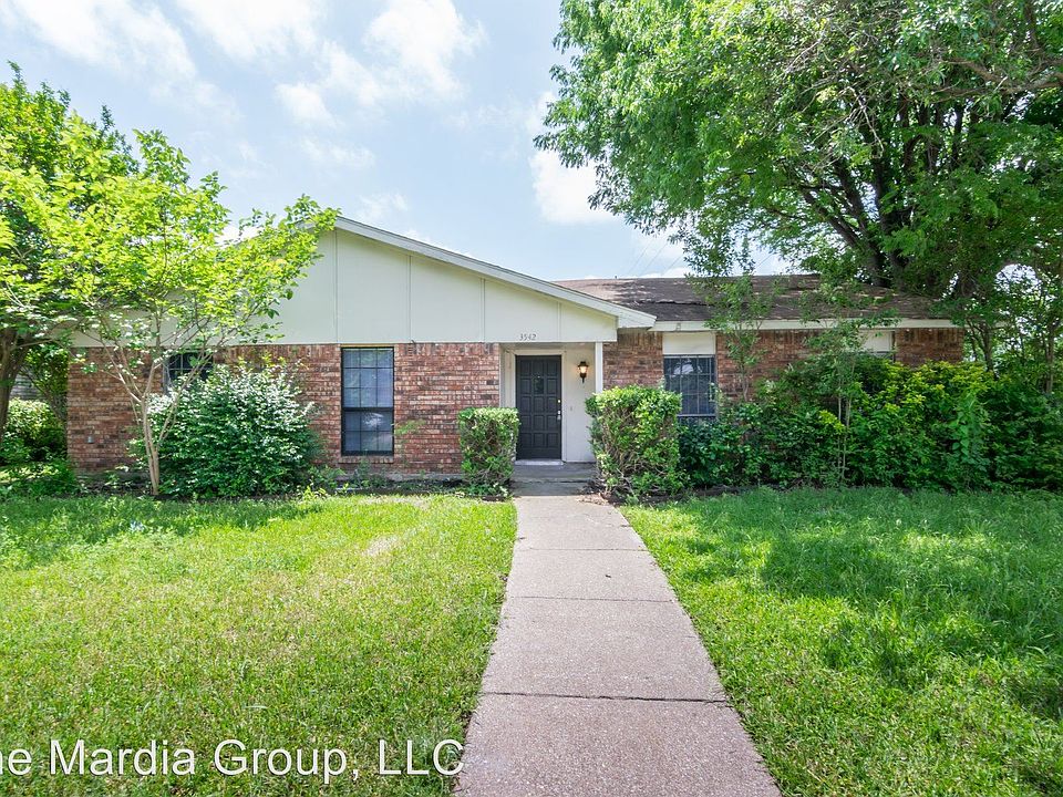 1st image of 3542 Rockcrest Dr