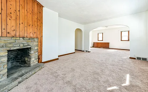 449 2nd St Photo 1