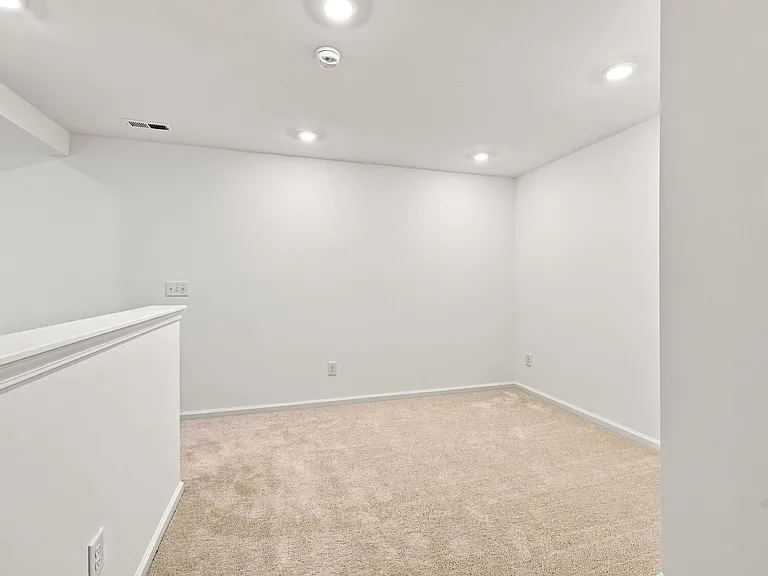 219 Deercroft Dr — Photo 33
