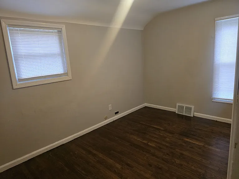 83 S Edith St — Photo 7