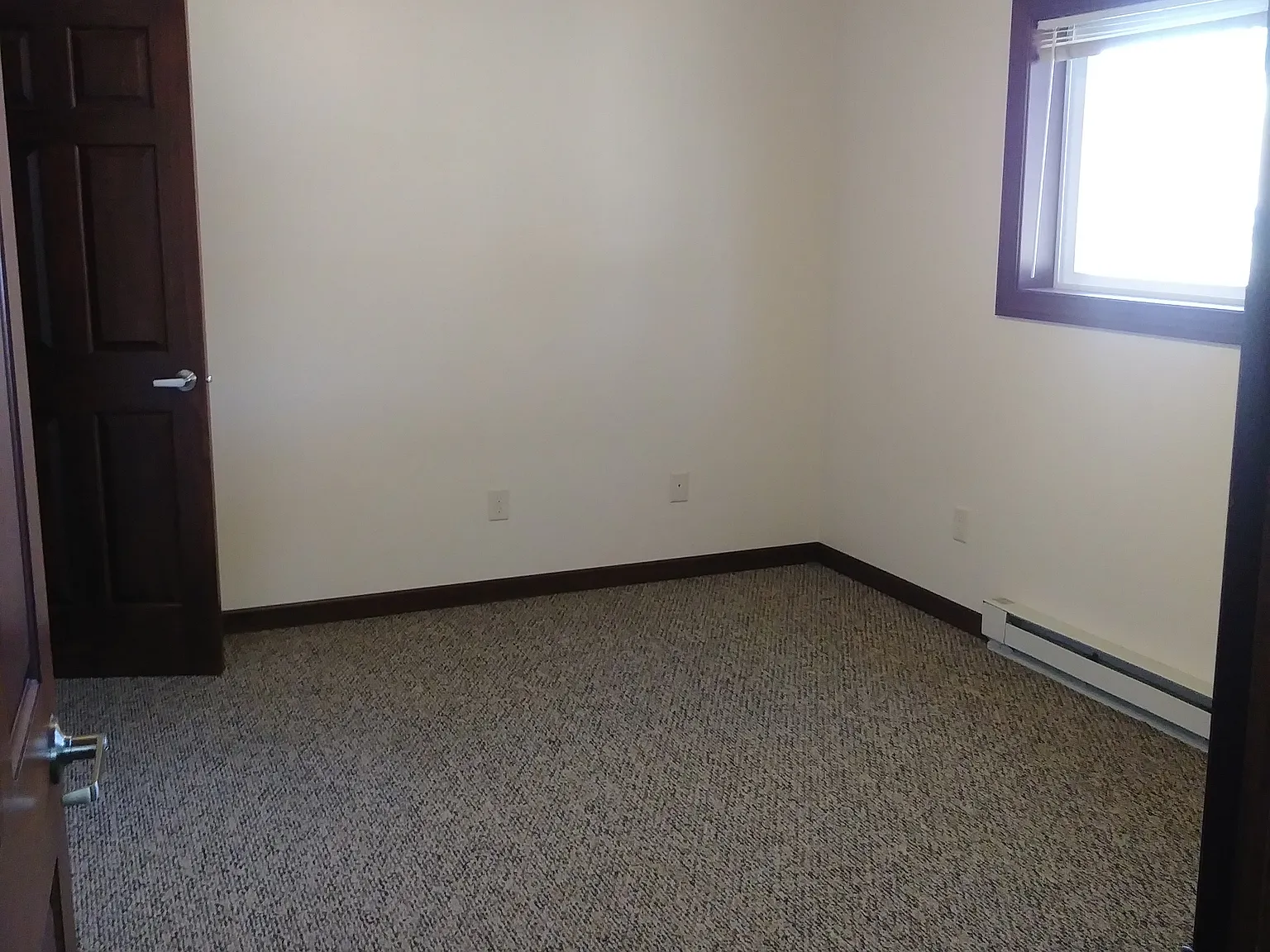 2 bed, 850 sqft, $1,025 — Photo 2