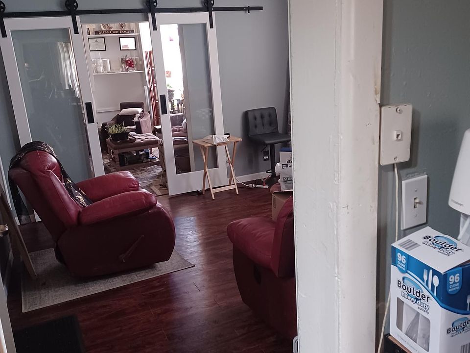 1st image of 698 Charles Ave