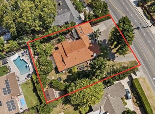 5535 Hazeltine Ave, Van Nuys, CA 91401