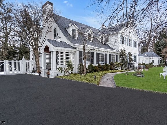 2nd image of 1039 Rahway Rd