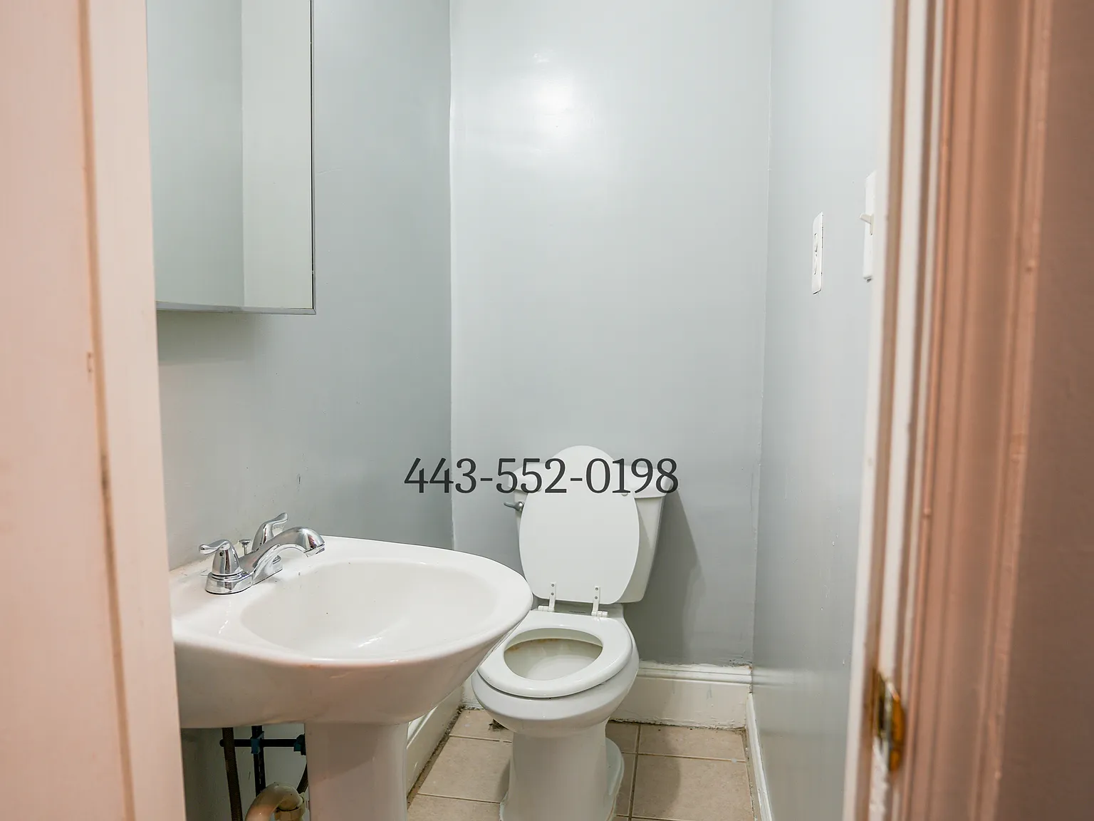 3 bed, 1.5 bath, 1470 sqft, $1,950 — Photo 2