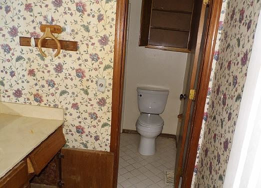 4th image of 8345 S Murphree Dr