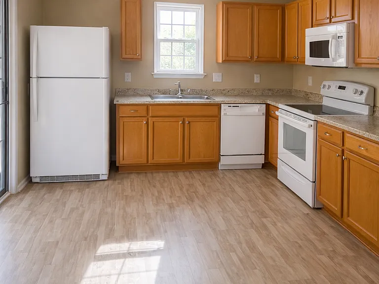 219 Pineclave Cir — Photo 2