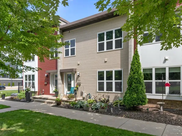 316 N Van Buren St, Green Bay, WI 54301