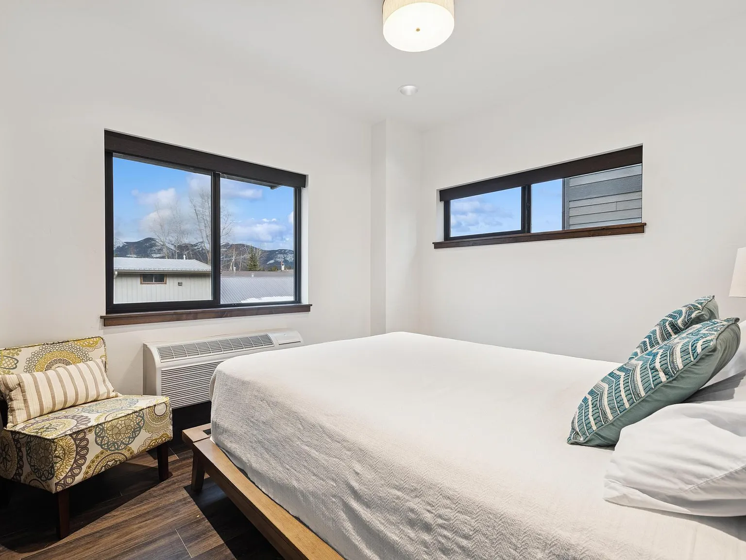 2 bed, 840 sqft, $1,900 — Photo 4