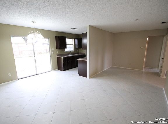 4th image of 7219 Cherrybrook St