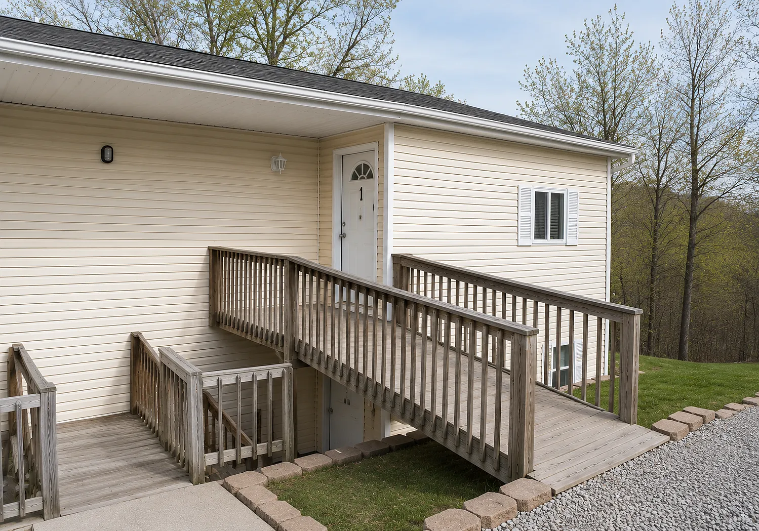 2 bed, 775 sqft, $950 — Photo 2