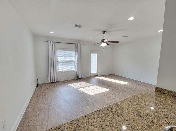 8825 Little Cormorant Ln