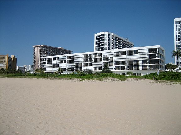 BEACH BLDG VIEW