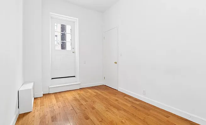 Rented by REAL New York | media 11