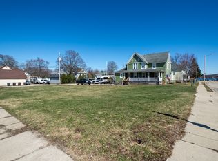 300 Lake St, Silver Lake, WI