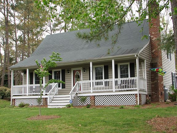 Front view expanded cape