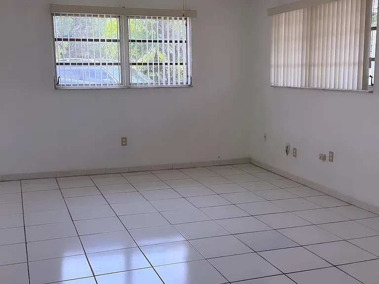 6915 SW 22nd St #6915 — Photo 5
