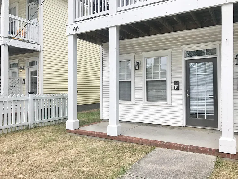 613 Campbell St #1 — Photo 9