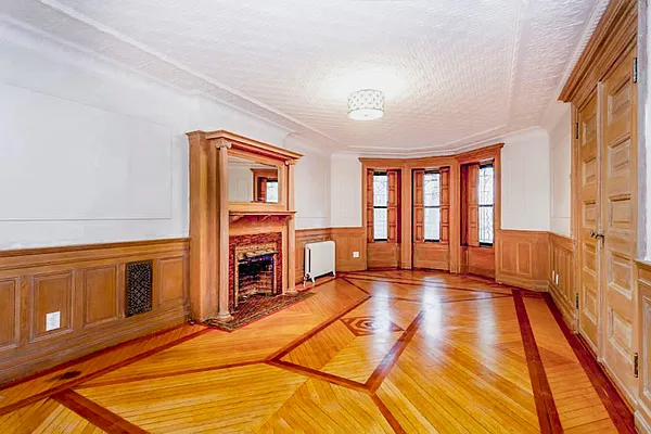 Sold by Avenue Sotheby's International Realty | media 19
