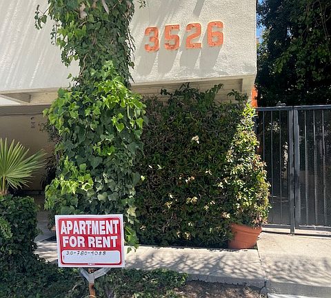 3rd image of 3526 S Centinela Ave APT 9