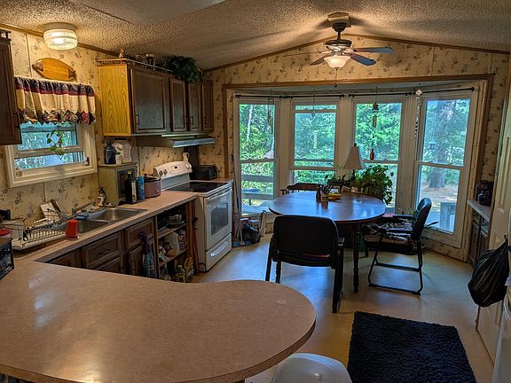 2nd image of 245 Higgins Hill Road
