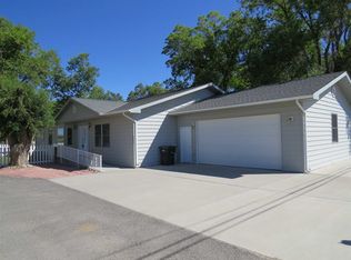 1620 Dickinson Dr, Riverton, WY 82501