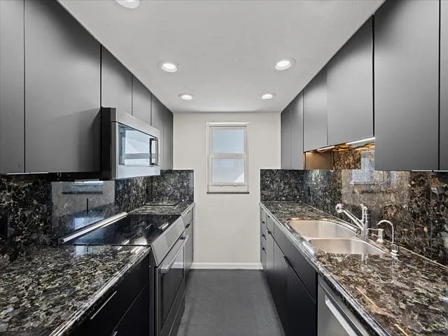 689 NE 6th Ct #4010 — Photo 14