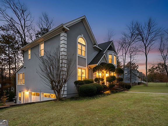 3rd image of 224 Rolling Oaks Dr NW