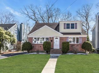 1844 Old Mill Rd, Merrick, NY 11566