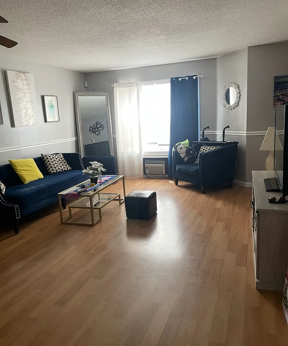 3 bed, 2.5 bath, $1,000 — Photo 2