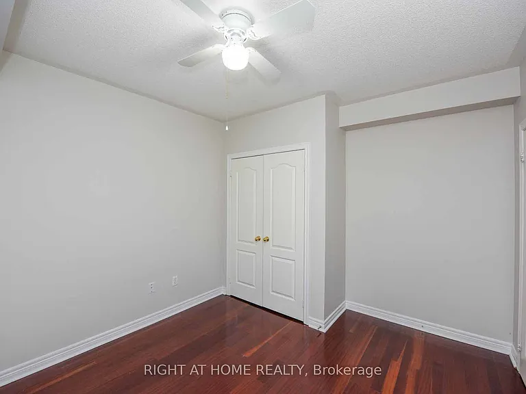 2229 Glazebrook Cir #LOWER — Photo 9