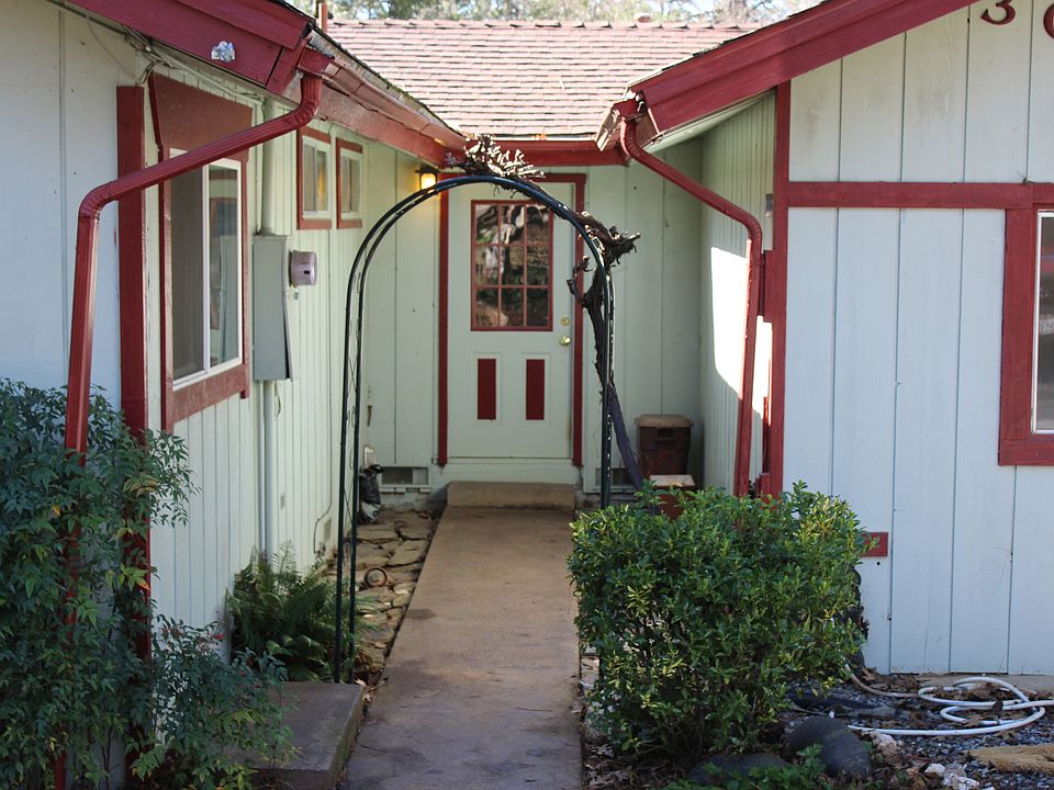 1st image of 3060 Rolling Hills Dr