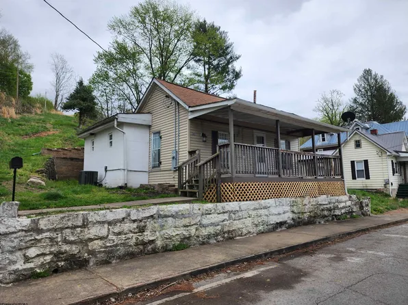 101 High St, Grafton, WV 26354