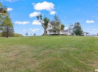 572 E 1900 North Rd, Edinburg, IL 62531
