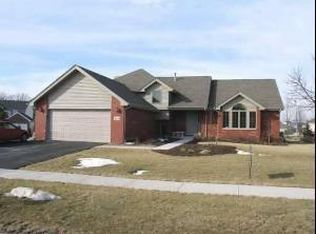 16724 Swift Arrow Dr, Lockport, IL 60441