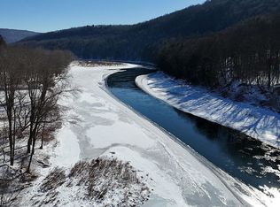 28 Railroad Ave, Fremont Center, NY 12760