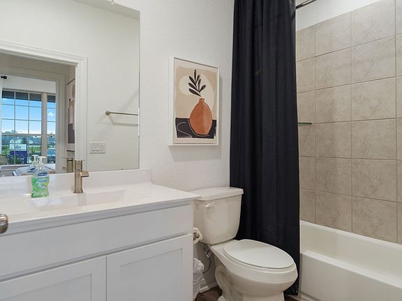 Full Guest Bath on First Floor